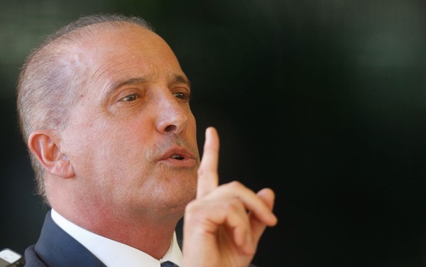 'Nossa fórmula não tem cargos', diz Onyx sobre relação de Bolsonaro com partidos